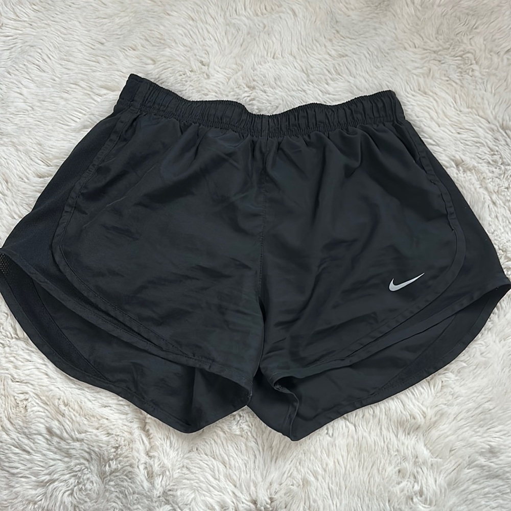 Women’s Nike Tempo Shorts- Size Small